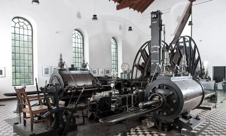 蒸汽机的发明是谁发明的？瓦特是发明还是改进蒸汽机